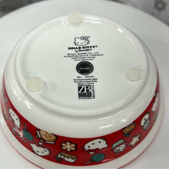 Sanrio Hello Kitty Christmas Ceramic Sweet Treats Pet Food Bowls - Set Of 2 - Picture 12 of 12
